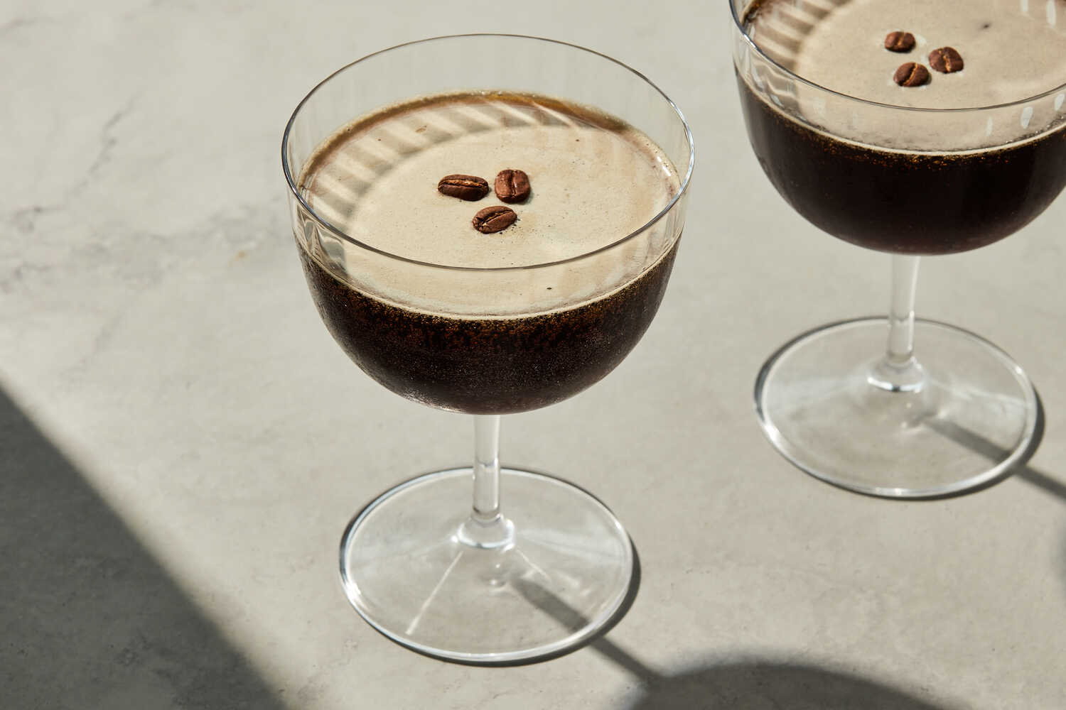Espresso Martini Resurgence: The Ultimate Coffee Cocktail Guide